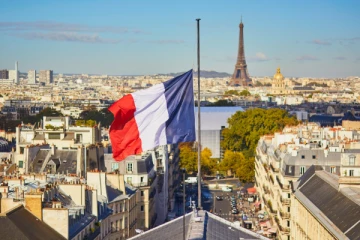 பிரான்ஸில் யாழ்ப்பாண தமிழர் விபரீத முடிவு; அதிர்ச்சியில் உறவுகள்!