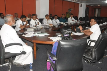 இந்திய இழுவைப் படகுகளுக்கு எதிரான கடற்படையினரின் நடவடிக்கை விரிவுபடுத்தப்பட வேண்டும்: டக்ளஸ் தெரிவிப்பு (Photos)