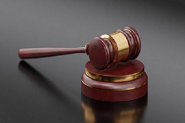 இலஞ்சம் பெற்ற வலயக் கல்விப் பணிப்பாளர் உட்பட இருவர் கைது | Zonal Education Director Arrested Accepting Bribe