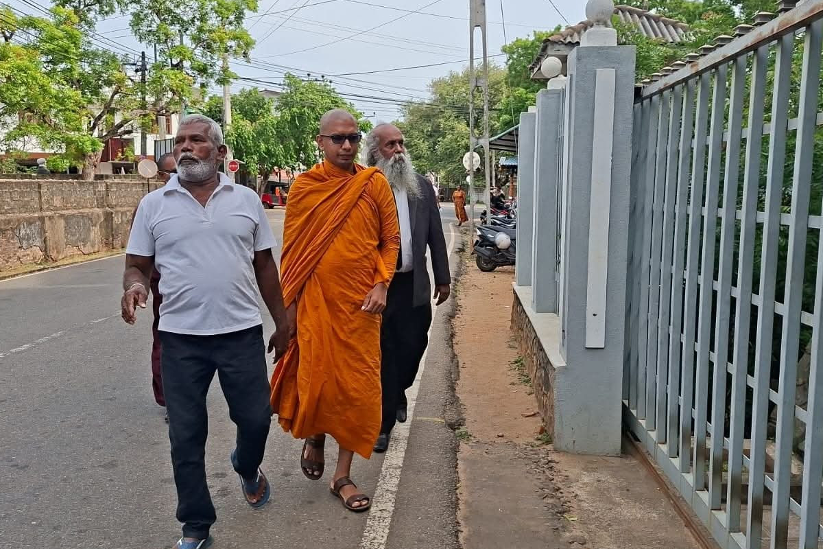திருகோணமலை கரையோர புத்தர் சிலை வழக்கு ஒத்திவைப்பு | Trincomalee Coastal Buddha Statue Placement Case திருகோணமலை கரையோர புத்தர் சிலை வழக்கு ஒத்திவைப்பு | Trincomalee Coastal Buddha Statue Placement Case
