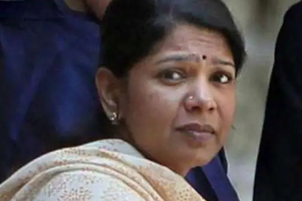 கொரோனாவிலிருந்து குணமடைந்து வீடு திரும்பினார் எம்.பி. கனிமொழி! | Kanimozhi Returned Home Recovering Corona