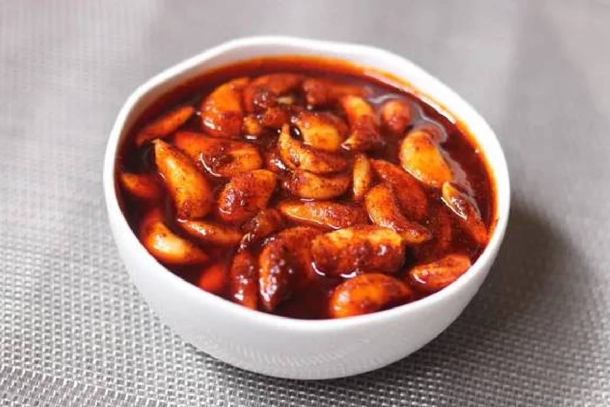 garlic pickle : நாவூரும் சுவையில் காரசாரமான பூண்டு ஊறுகாய்... எளிமையாக எப்படி செய்வது? | Tasty And Healthy Garlic Pickle Recipe garlic pickle : நாவூரும் சுவையில் காரசாரமான பூண்டு ஊறுகாய்... எளிமையாக எப்படி செய்வது? | Tasty And Healthy Garlic Pickle Recipe