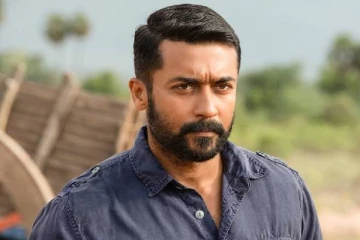 வெளியானது சூரரை போற்று ஹிந்தி ரீமேக்கின் அறிவிப்பு ! ஹீரோவை சந்தித்த சூர்யா..