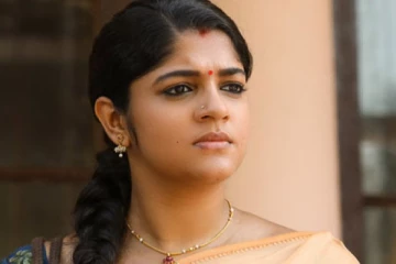 விமானத்தில் சூப்பர்ஸ்டாரை சந்தித்த சூரரை போற்று கதாநாயகி.. என்ன செய்தார் தெரியுமா