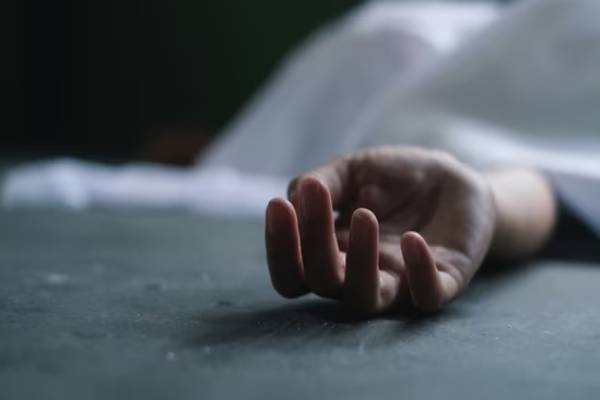 தன்னைத்தானே சுட்டு காவல்துறை பரிசோதகர் பலி | Assistant Police Inspector Shot Dead