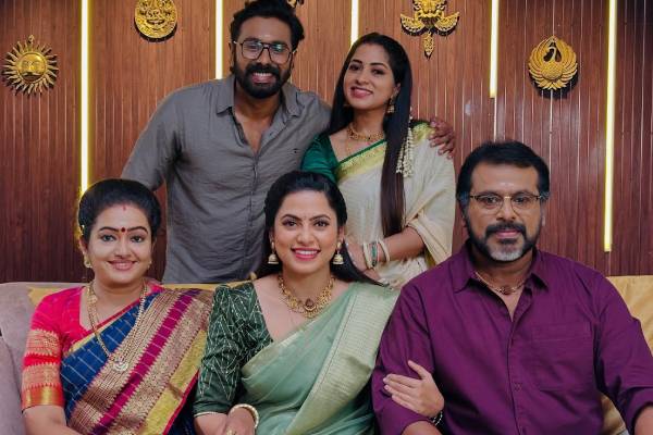 புதிய வீடு கட்டியுள்ள அய்யனார் துணை சீரியல் பிரபலம்... வெளிவந்த போட்டோஸ் | Ayyanar Thunai Serial Actress New Home Ceremony புதிய வீடு கட்டியுள்ள அய்யனார் துணை சீரியல் பிரபலம்... வெளிவந்த போட்டோஸ் | Ayyanar Thunai Serial Actress New Home Ceremony