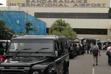 கட்டுநாயக்க சர்வதேச விமான நிலையத்தில் 3 பேர் அதிரடி கைது! சிக்கிய பொருட்கள்