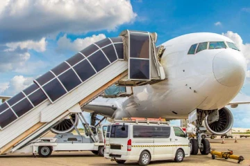 கனடாவில் இருந்து கட்டுநாயக்க விமான நிலையத்திற்கு வந்தவர் திடீரென உயிரிழப்பு