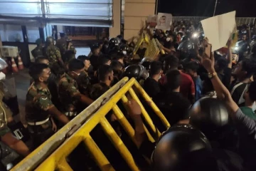 ஆர்ப்பாட்டக்காரர்களுக்கு காவல்துறை விடுத்த எச்சரிக்கை!