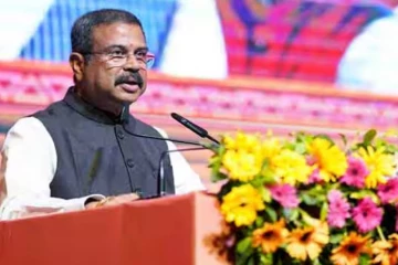 இந்தியாவில் நீட் வினாத்தாள் கசிவு விவகாரம் - பதவி விலகிய மத்திய அமைச்சர் தர்மேந்திர பிரதான்