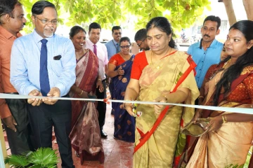 யாழில் பாரம்பரிய உணவகம் வடக்கு மாகாண ஆளுநரால் திறந்து வைப்பு