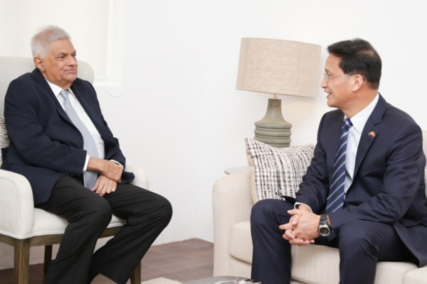 சீனத் தூதுவர் ரணில் இடையே சந்திப்பு | Ranil Meets Chinese Ambassador Following Mahinda