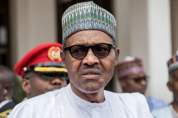 நைஜீரியா அதிபருக்கு வந்த  கோபத்தால்  ட்விட்டருக்கு தடை :அதிர்ச்சியில் ட்விட்டர் நிறுவனம்