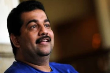 மஹிந்தவிற்கு வைத்தியம் பார்த்த பிரபல வைத்தியரின் உயிரை பறித்த கொரோனா!