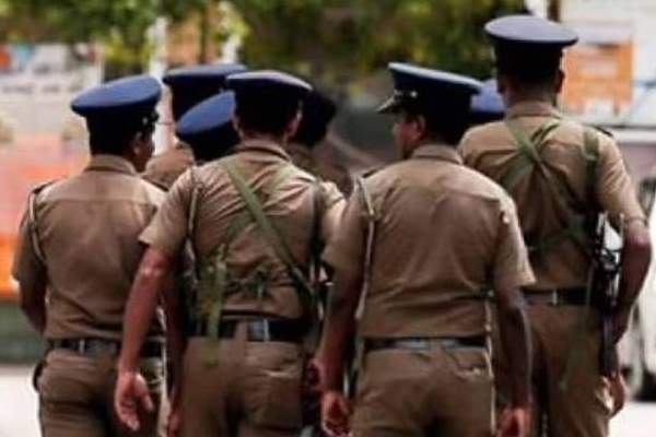 இலங்கையில் யுவதியின் காதலன் அரங்கேற்றிய கொடூரம்: தந்தை - சகோதரன் பரிதாபமாக உயிரிழப்பு! | Daughter Lover Killed Father And Son In Sri Lanka