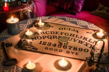 ஆவிகளுடன் பேசும் பலகையை வைத்து விளையாடிய மாணவிகள்: 28 மாணவிகளுக்கு நேர்ந்த துயரம்...