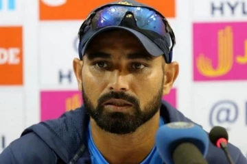 அப்பா என்னை சைக்கிளிலேயே 30 கிமீ கடந்து பயிற்சிக்கு அழைத்துச் செல்வார்... - ஷமி உருக்கமான பேட்டி