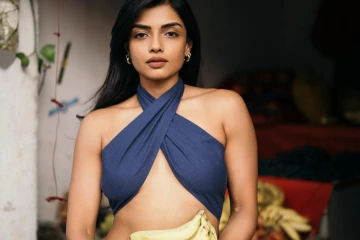 நடிகை ஆஷ்னா சவேரி ஹாட் போட்டோஷூட்