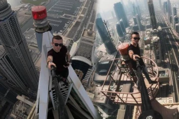 சாகசம் செய்ய நினைத்து... 69-வது மாடியிலிருந்து தடுமாறி உயிரைவிட்ட பிரபலம் - சோகத்தில் ரசிகர்கள்!