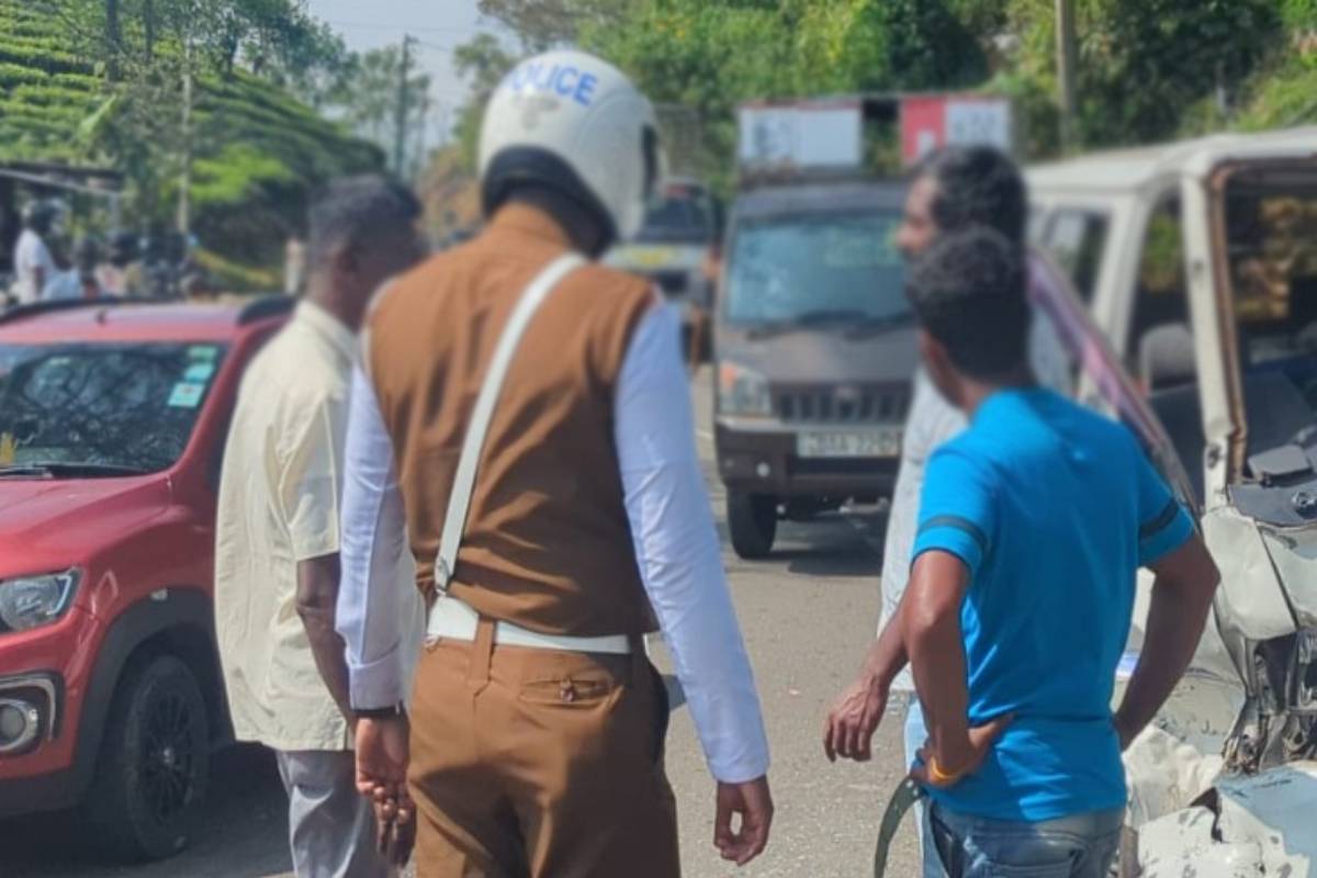 பள்ளத்தில் பாய்ந்த முச்சக்கரவண்டி! ஒரே குடும்பத்தை சேர்ந்த மூவருக்கு நேர்ந்த விபரீதம் | Badulla Accident Injury To Family Members