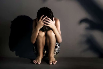 பள்ளி வளாகத்தில் வைத்து 5-ஆம் வகுப்பு மாணவி சீரழிப்பு! வைரலாக பரவிய வீடியோ