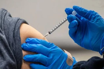 பிரித்தானியாவில் 75 சதவீத மக்களுக்கு இரண்டாவது டோஸ் தடுப்பூசி