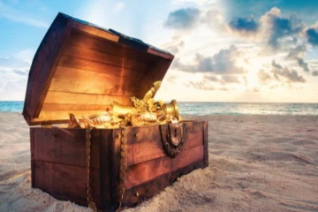 புதையல் தோண்டிய மூன்று நபர்களை மடக்கிப் பிடித்த பொலிஸார்