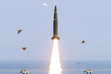 ஒரே நாளில் 8 ஏவுகணைகளை ஏவி பெரும் பரபரப்பை ஏற்படுத்திய வட கொரியா!