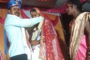 கல்யாணத்திற்கு லேட்டாக வந்த மாப்பிள்ளை...கடுப்பில் மணமகள் செய்த செயல்