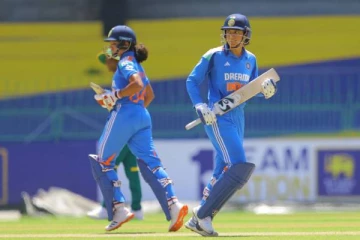 இலங்கை முத்தரப்பு தொடர்: தென் ஆப்பிரிக்காவுக்கு 277 ரன் இலக்கு நிர்ணயித்த இந்திய அணி