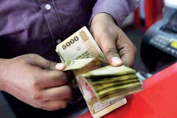 தமிழர் பகுதியில் பண மோசடி ; நம்பிக்கையை துரோகம் செய்த இளைஞன்