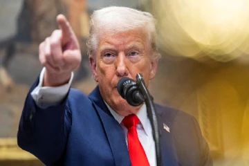 சீனா மீது 500வீத வரி விதிக்கும் டிரம்ப்