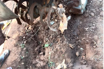 உழவு இயந்திரத்தில் சிக்குண்டு குடும்பஸ்தர் உயிரிழப்பு(Photos)