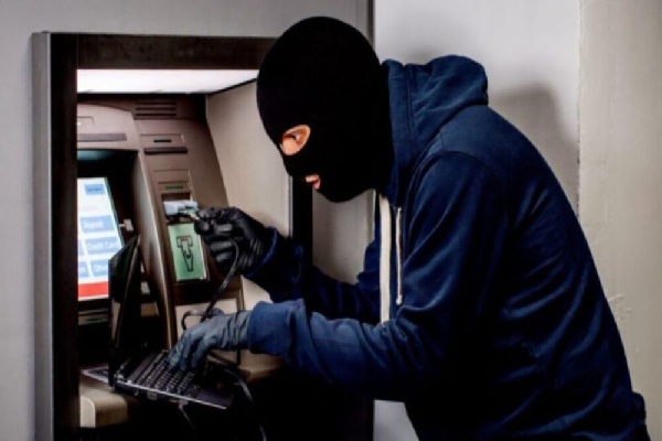 அரச வங்கி ஏ. ரி.எம் இல் பாரிய கொள்ளை | Stealing Rs 10 Mn From Atm Machine