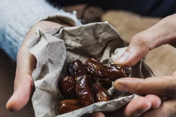 சர்க்கரை வியாதி உள்ளவர்கள் பேரிச்சம்பழம் சாப்பிடலாமா? அப்படியாயின் எத்தனை சாப்பிடலாம்!