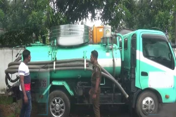 களு கங்கையில் மனித கழிவுகளை கொட்டிய இருவர் கைது