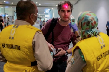 கொரோனாவை தொடர்ந்து அச்சுறுத்தும் குரங்கம்மை; ஐரோப்பிய நாடொன்று அதிரடி உத்தரவு!