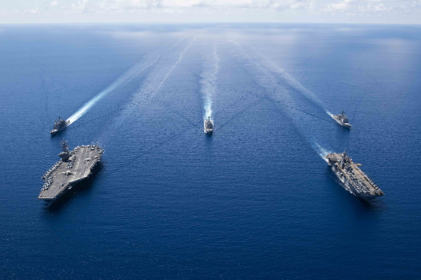 தென் சீனக் கடலில் அமெரிக்காவின் USS Higgins! விரட்டியடித்த சீனா | Terrible Clash Between Us Chinese Warships