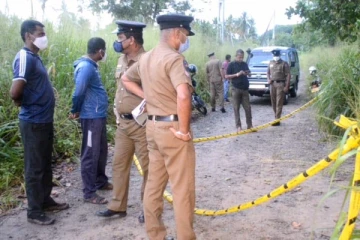 இருவேறு இடங்களில் இருவர் படுகொலை : பொலிஸார் தீவிர விசாரணை