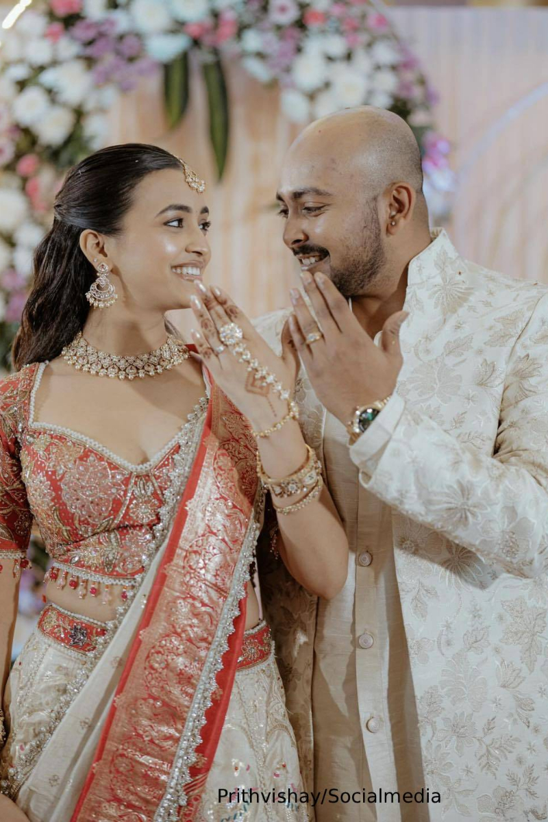 Prithvi Shaw/Akriti Agarwal