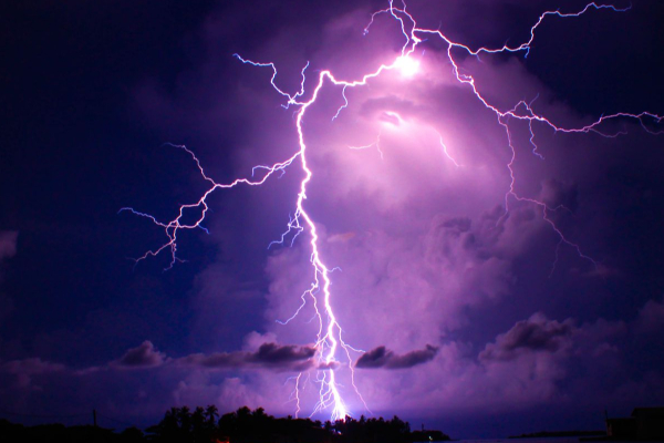 பலத்த மின்னல் குறித்த எச்சரிக்கை; பொதுமக்கள் அவதானம் | Warning Of Severe Lightning Public Caution பலத்த மின்னல் குறித்த எச்சரிக்கை; பொதுமக்கள் அவதானம் | Warning Of Severe Lightning Public Caution