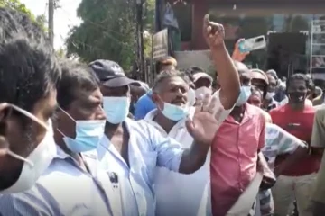 மீன் கழிவுகள் மூலம் உரத் தயாரிப்பு - தொழிற்சாலைக்கு எதிராக நீர்கொழும்பில் பாரிய ஆர்ப்பாட்டம்