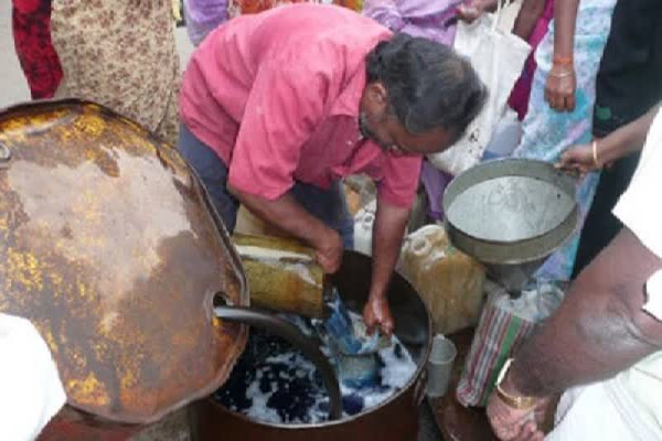 மூடப்படும் தொழிற்சாலைகள் 50 ஆயிரம் பேர் வேலை இழக்கும் அபாயம் (படங்கள்) | Tile Factories Closing Due To Kerosene Shortage