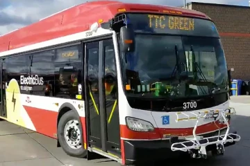 உங்கள் நாட்டுக்கே போய்விடு... சீனத்து மாணவியை பேருந்தில் தாக்கிய கனேடியர்