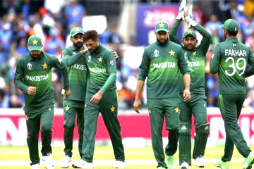விதிகளை மீறிய பாகிஸ்தான் வீரர்கள்; நோட்டீஸ் அனுப்பிய பாகிஸ்தான் கிரிக்கெட் வாரியம்