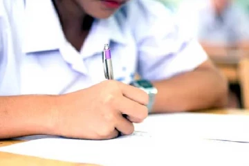 முல்லைத்தீவில் மாணவன் ஒருவரை புலமைப்பரிசில் பரீட்சை எழுத விடாமல் தடுத்த பாடசாலை நிர்வாகம்!