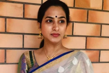 45 வயதில் ஆண் நண்பருடன் பார்ட்டியில் ஆட்டம் போட்ட சுரேகா வாணி- மிகவும் நெருக்கமான போட்டோ லீக்