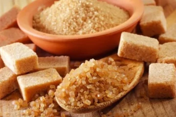 இரவில் படுப்பதற்கு முன் சிறிது பனங்கற்கண்டு சாப்பிட்டால் என்ன நடக்கும் தெரியுமா?