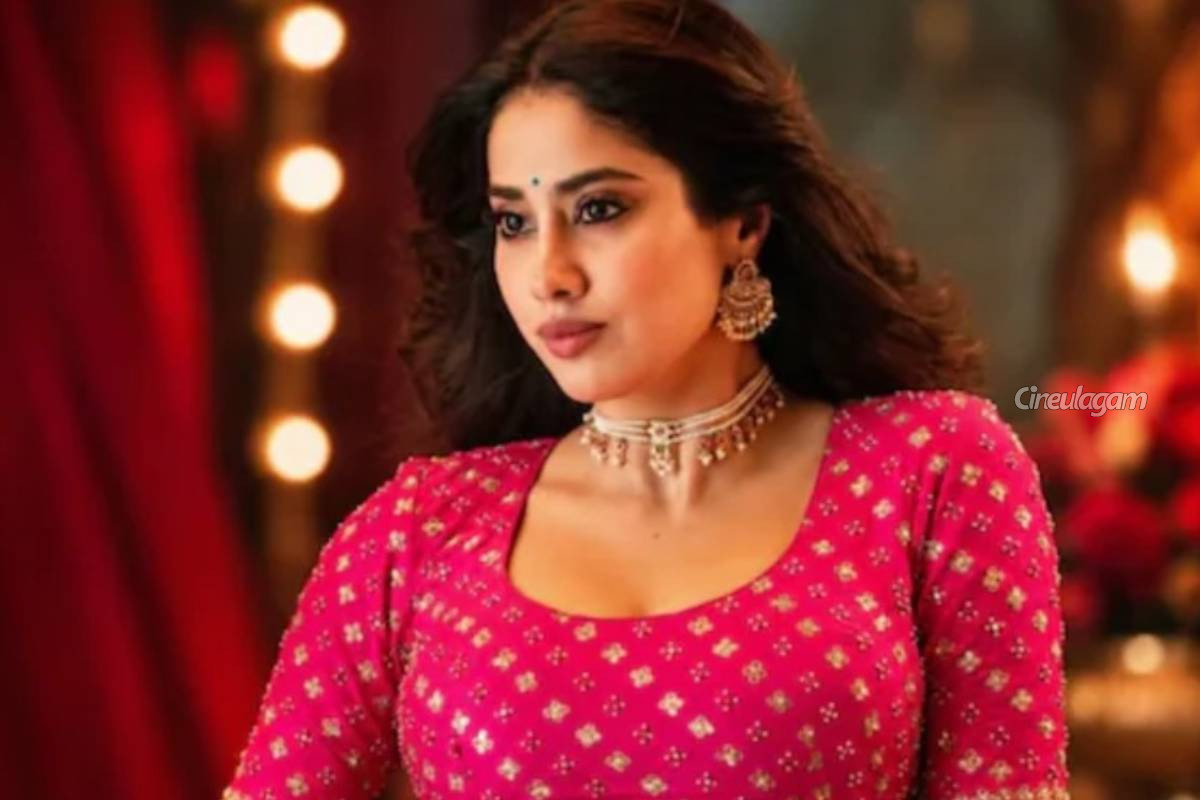 ராம் சரணுடன் பெத்தி படத்தில் நடிக்க ஜான்வி கபூர் வாங்கிய சம்பளம்... இத்தனை கோடியா? | Janhvi Kapoor Salary In Ram Charan Peddi Movie ராம் சரணுடன் பெத்தி படத்தில் நடிக்க ஜான்வி கபூர் வாங்கிய சம்பளம்... இத்தனை கோடியா? | Janhvi Kapoor Salary In Ram Charan Peddi Movie