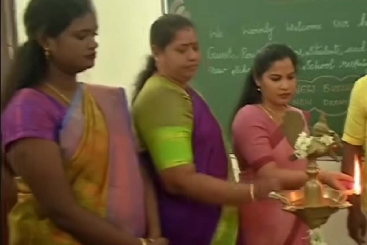 குத்துவிளக்கு ஏற்றுவதில் ஏற்பட்ட சர்ச்சை... தவெக எம்.எல்.ஏ-வை மேயர் பிரியா என்ன செய்தார்? | Mayor Ego Attack To Tvk Mla Pallavi At School